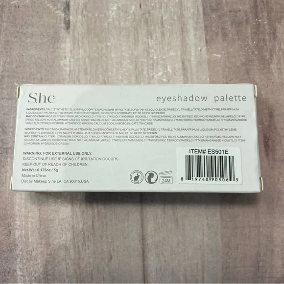 She Eye Shadow Palette 3 Shades of Eyeshadow NIB - Picture 3 of 5